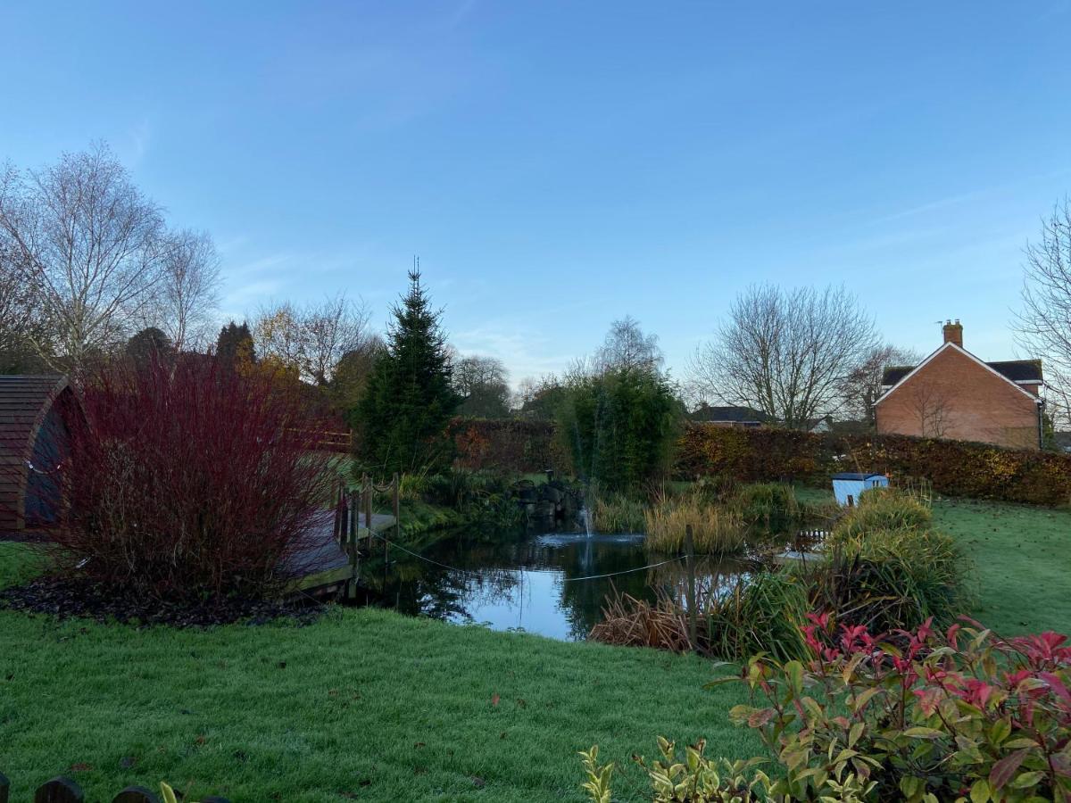 สเลดฟาร์มเลเชอร์ Bed & Breakfast Edington  ภายนอก รูปภาพ