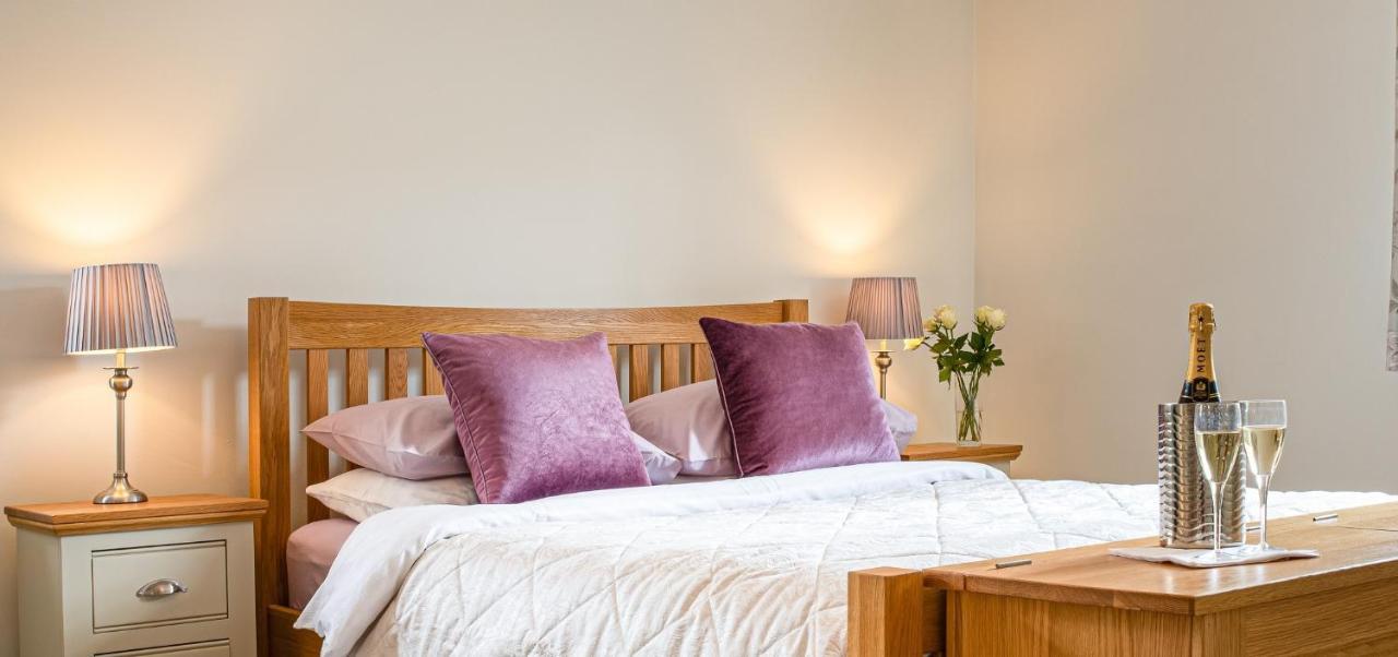 สเลดฟาร์มเลเชอร์ Bed & Breakfast Edington  ภายนอก รูปภาพ